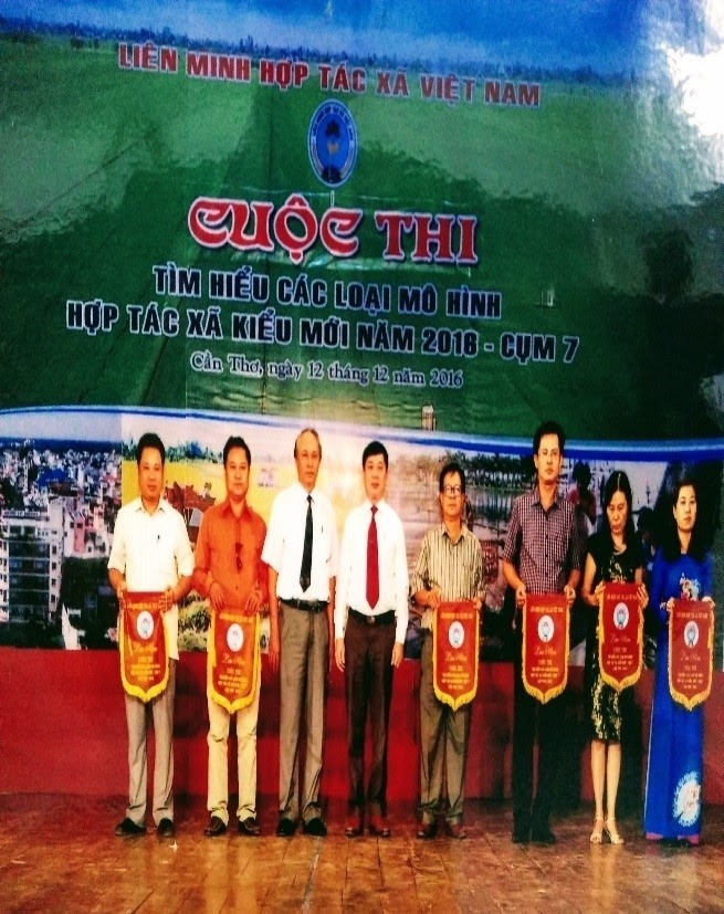 Tham Quan Trao Doi Kinh Nghiem Tai Lhhtx Nn Tien Giang Tinh Tien Giang